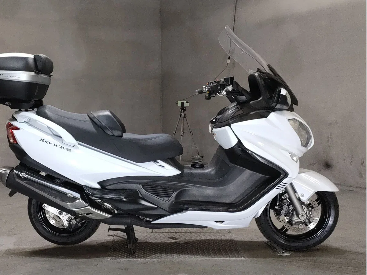 Suzuki Burgman 650