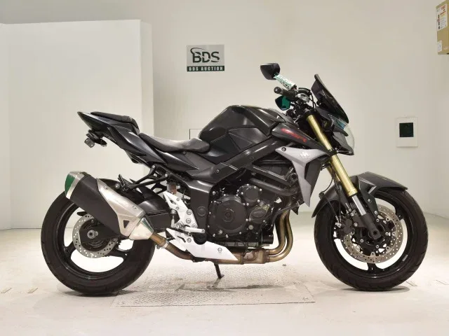 Suzuki GSR750