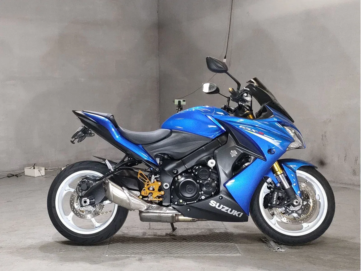 Suzuki GSX-S 1000 F
