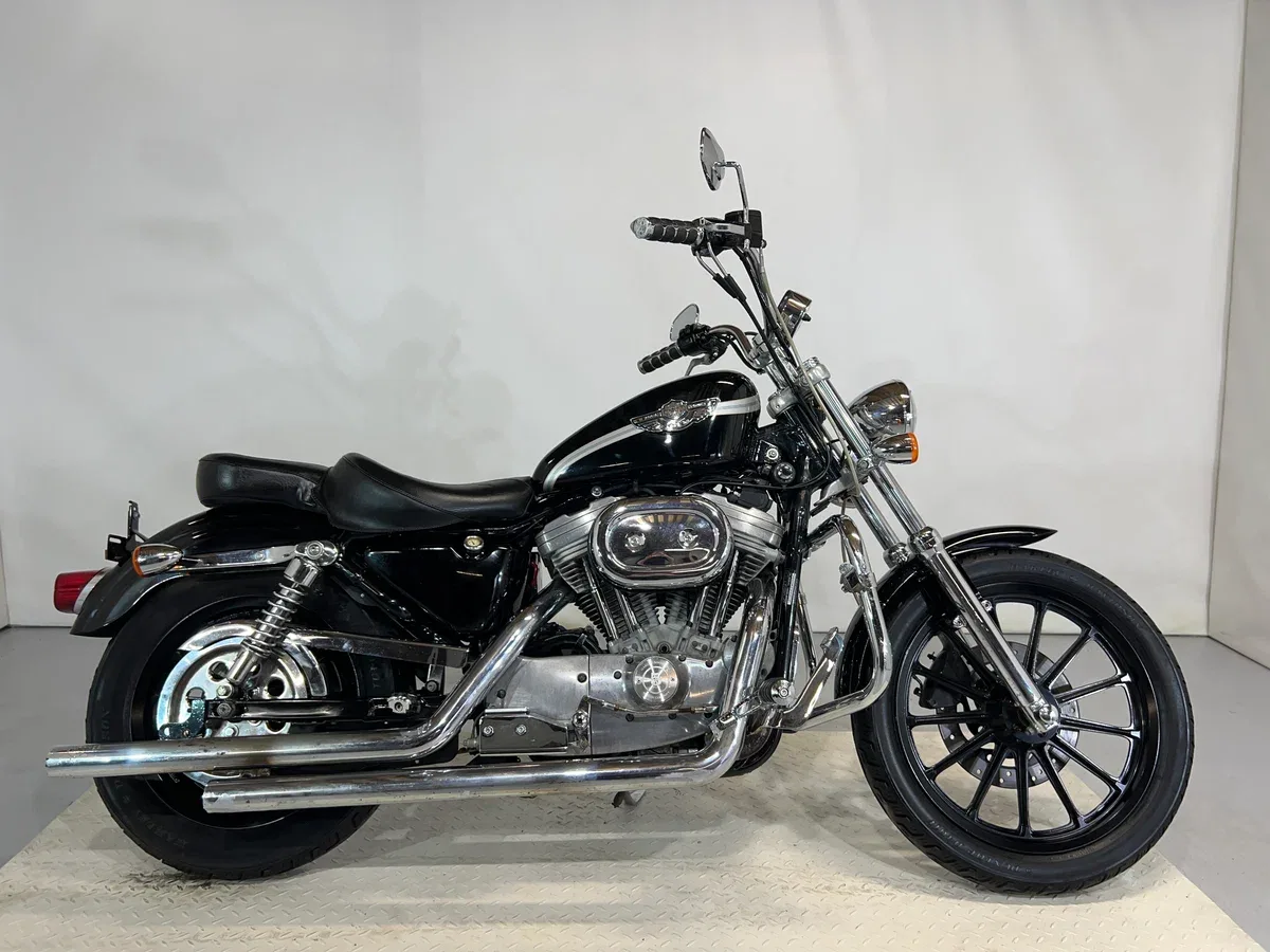 Harley-Davidson Sportster 883