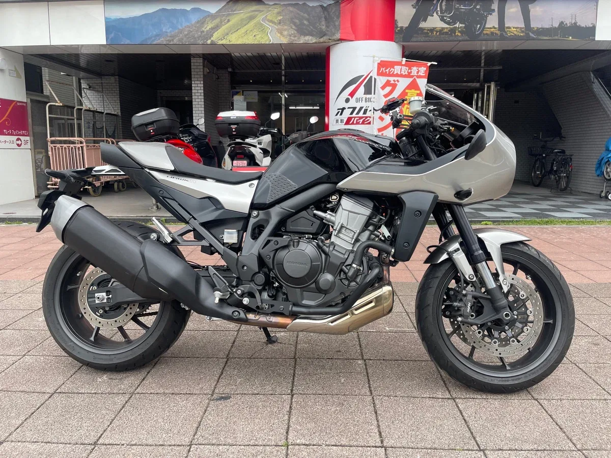 Honda Hawk 11