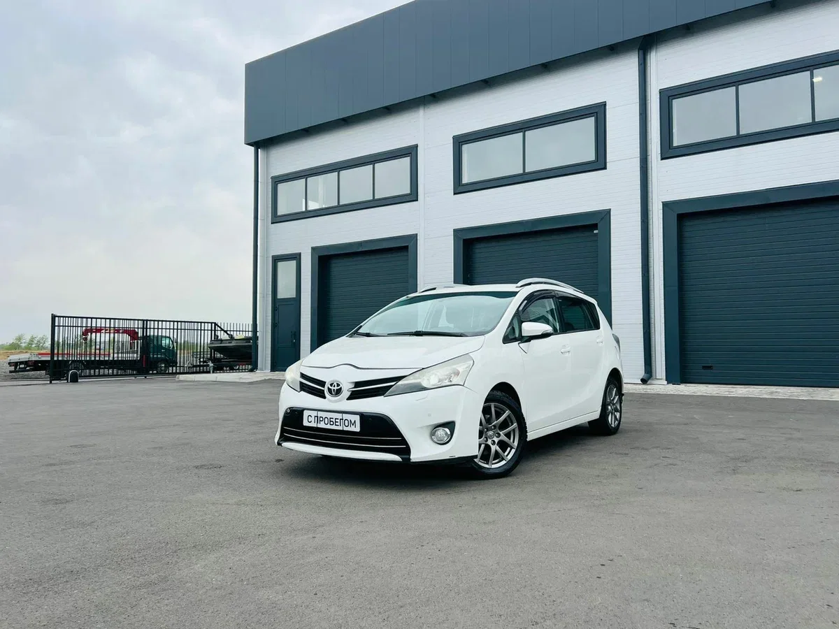 Toyota Verso I Рестайлинг