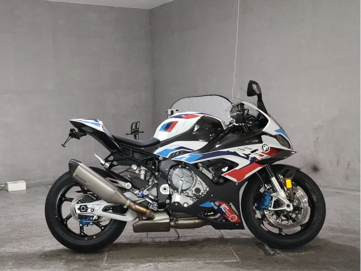 BMW M 1000 RR