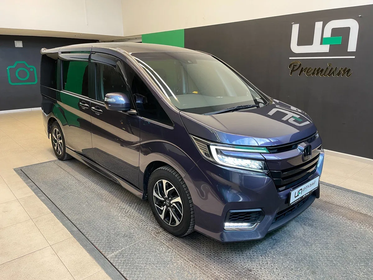 Honda Stepwgn V Рестайлинг