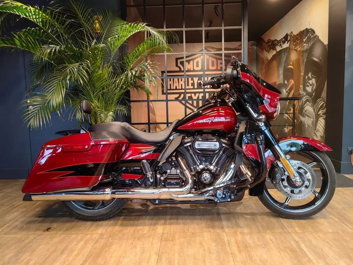 Harley-Davidson CVO Street Glide