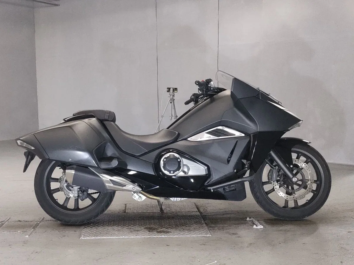 Honda NM4