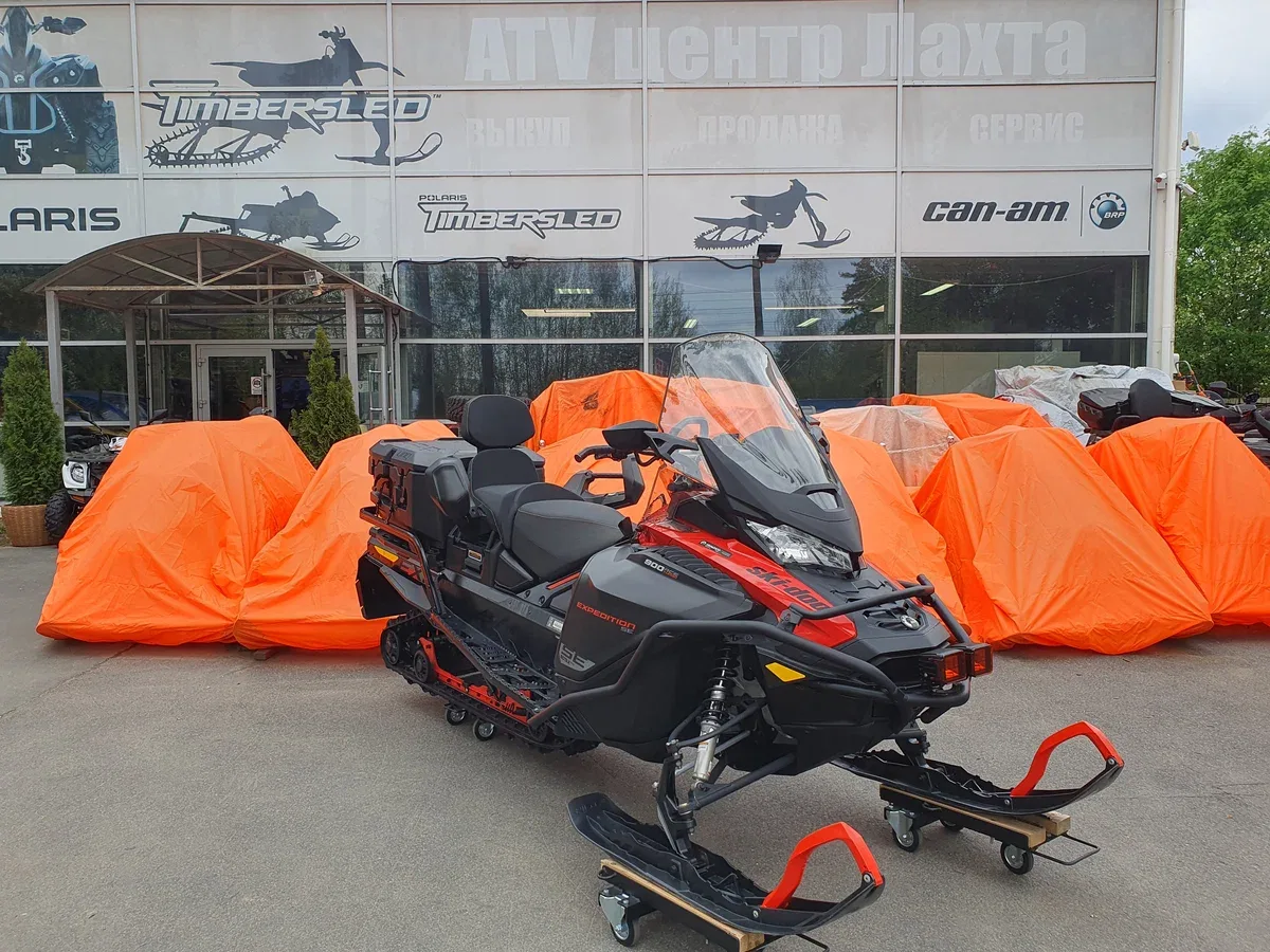 BRP Ski-Doo Expedition 900