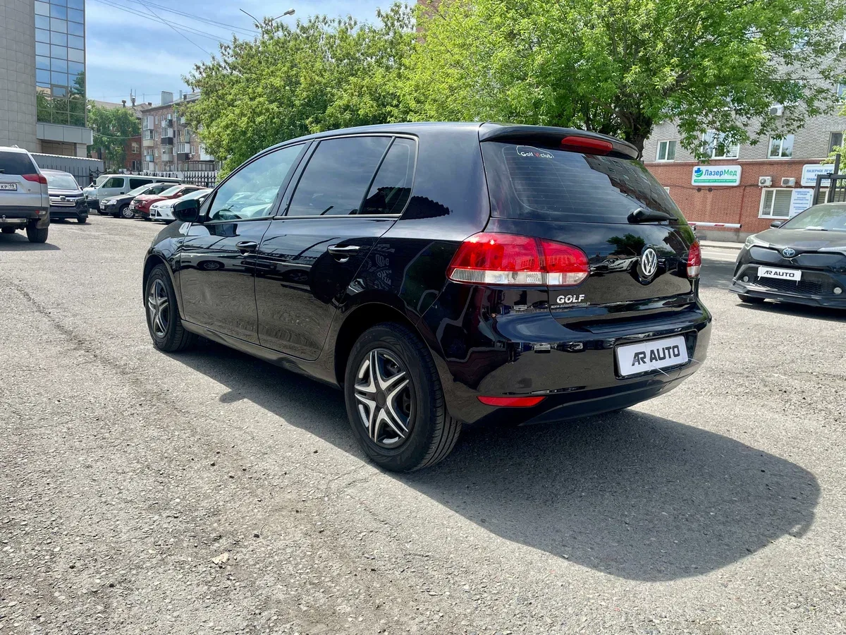 Volkswagen Golf VI