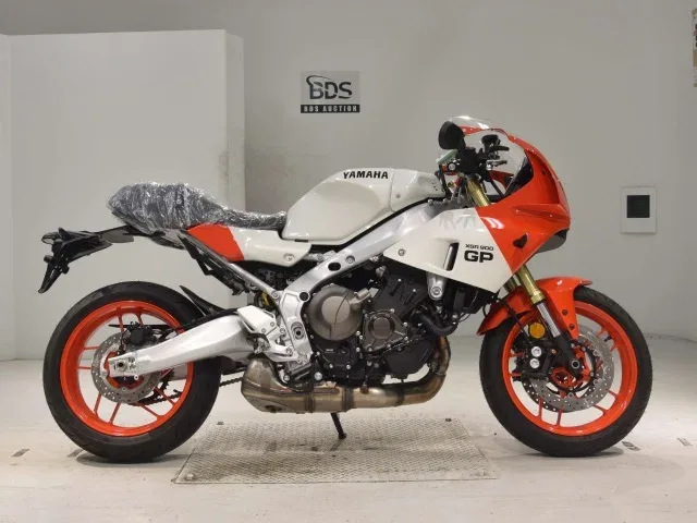 Yamaha XSR900