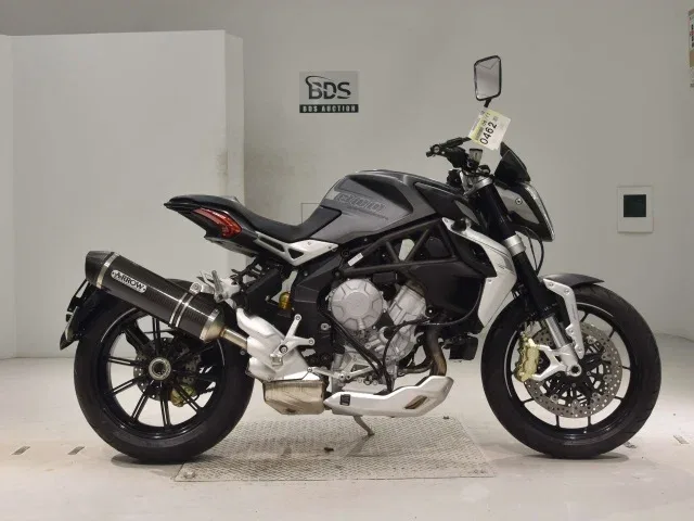 MV Agusta Brutale 800