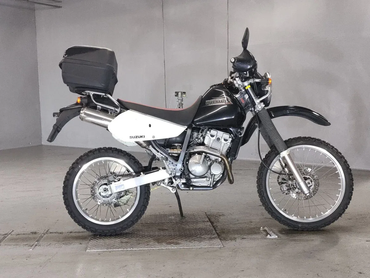 Suzuki Djebel 250