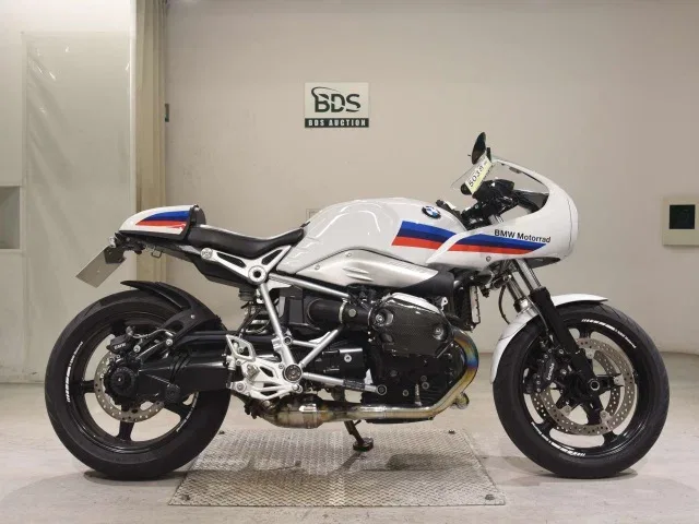 BMW R nine T Racer