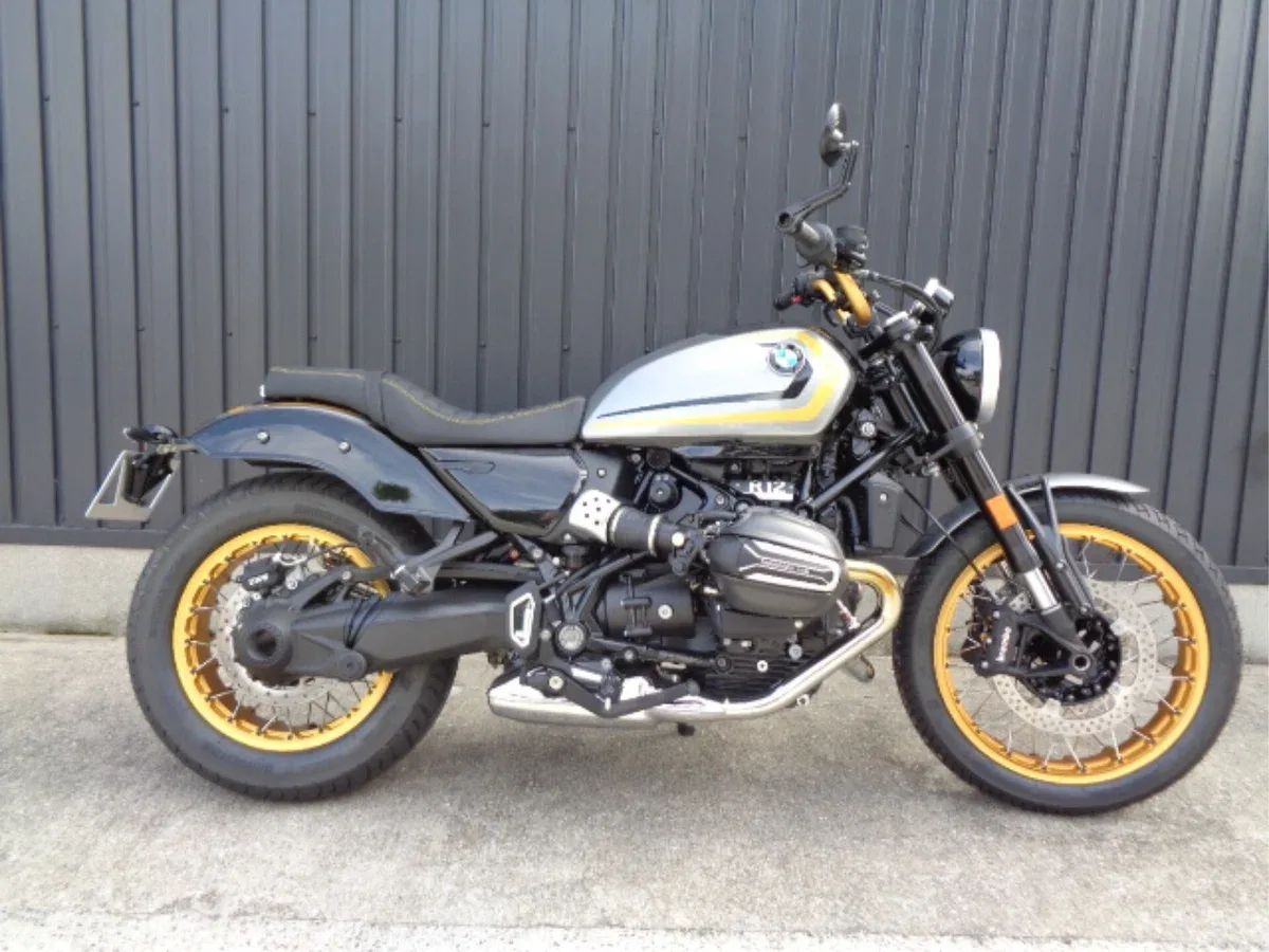 BMW R 12