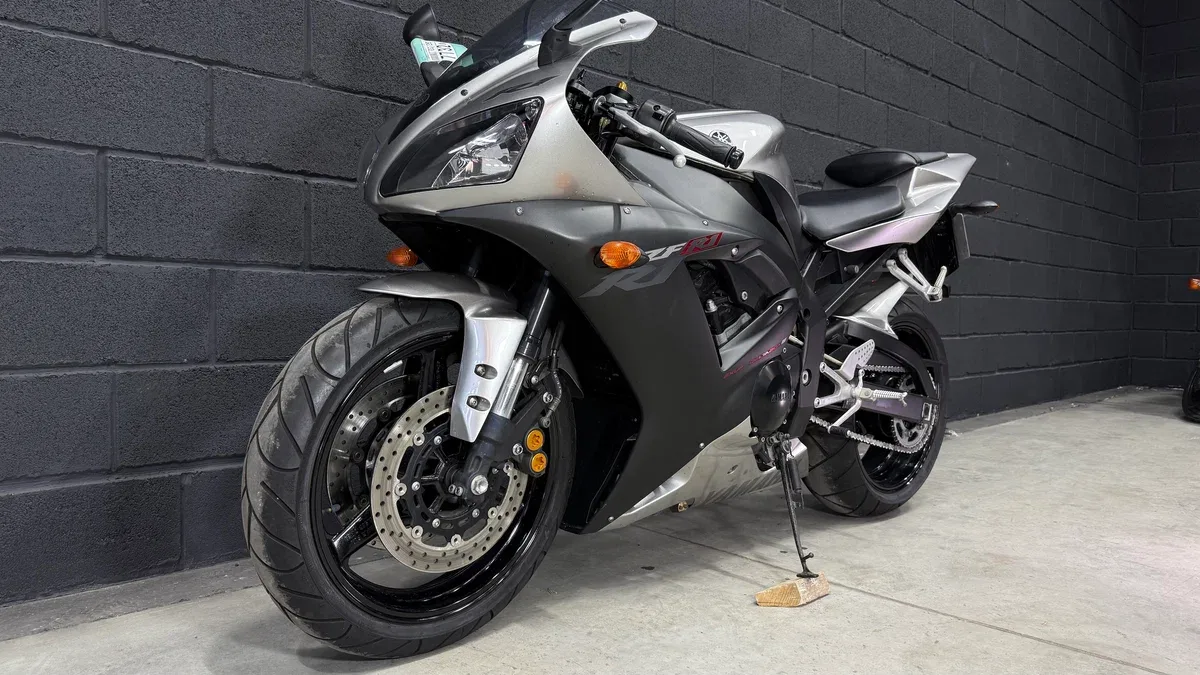 Yamaha YZF-R1