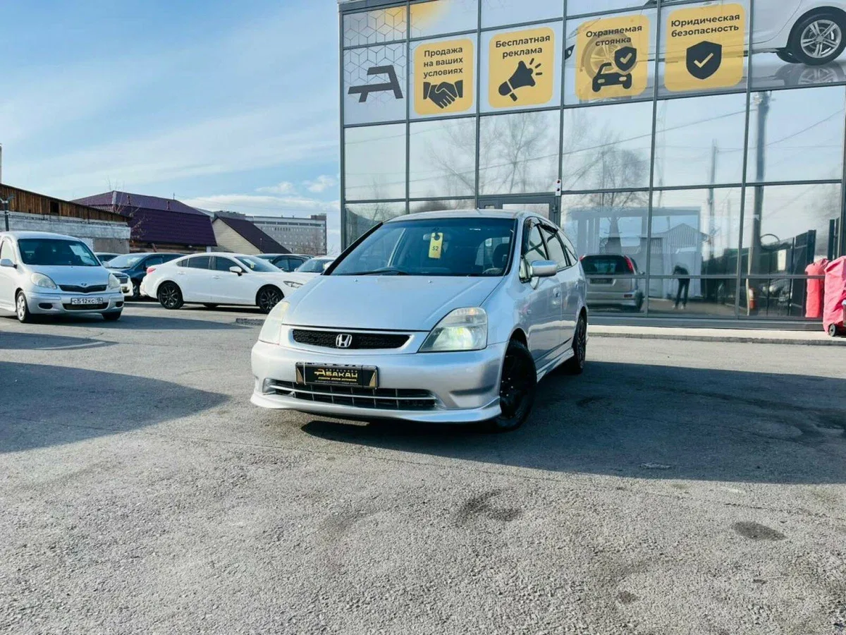 Honda Stream I Рестайлинг