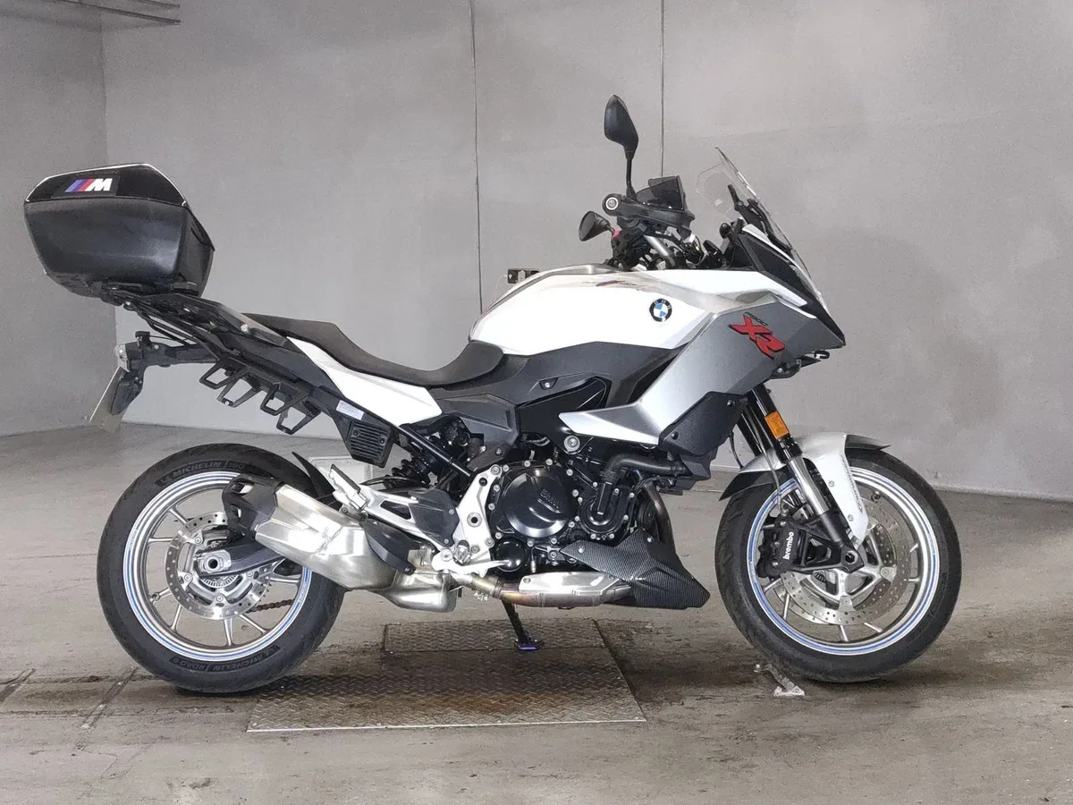 BMW F 900 XR