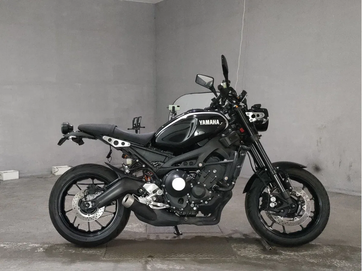 Yamaha XSR900