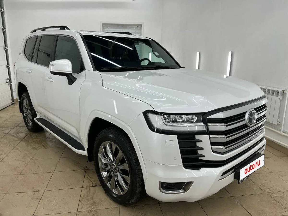 Toyota Land Cruiser 300 Series