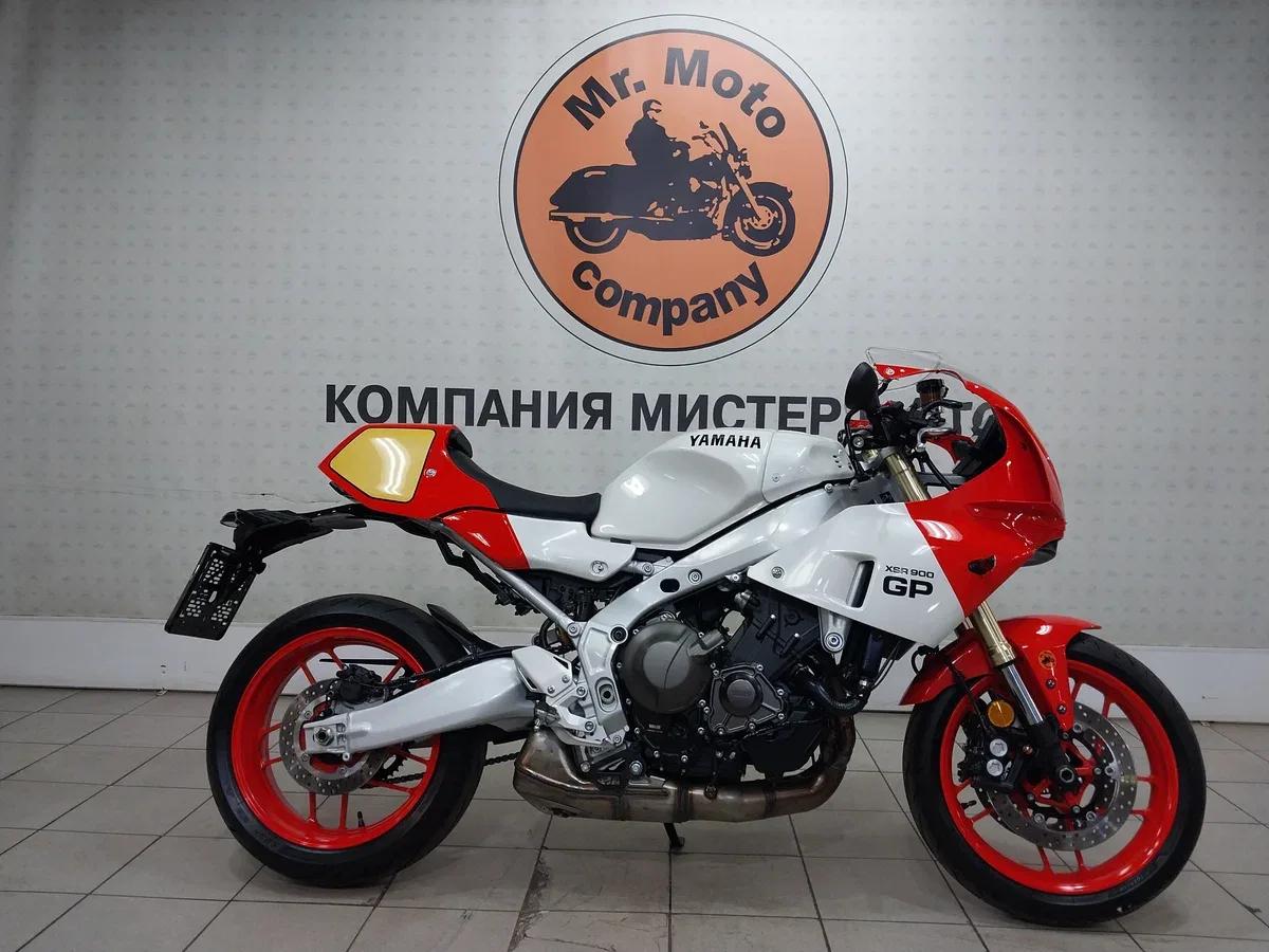 Yamaha XSR900