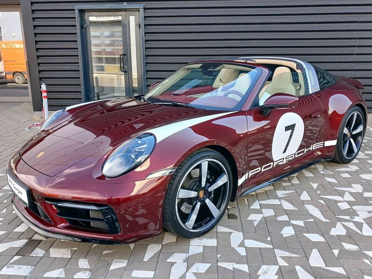 Porsche 911 VIII (992)