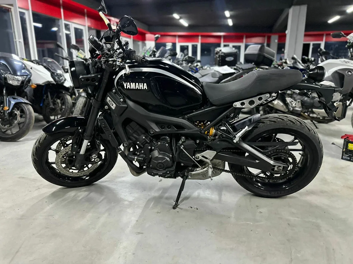 Yamaha XSR900