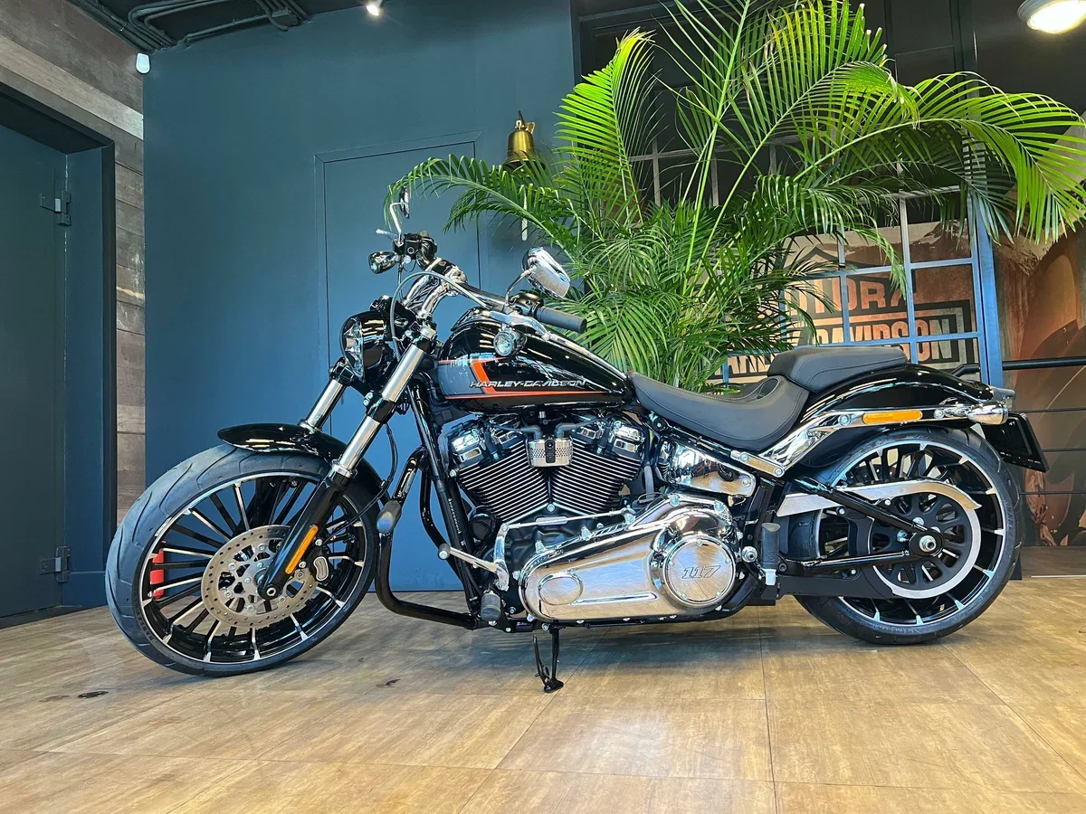 Harley-Davidson Breakout