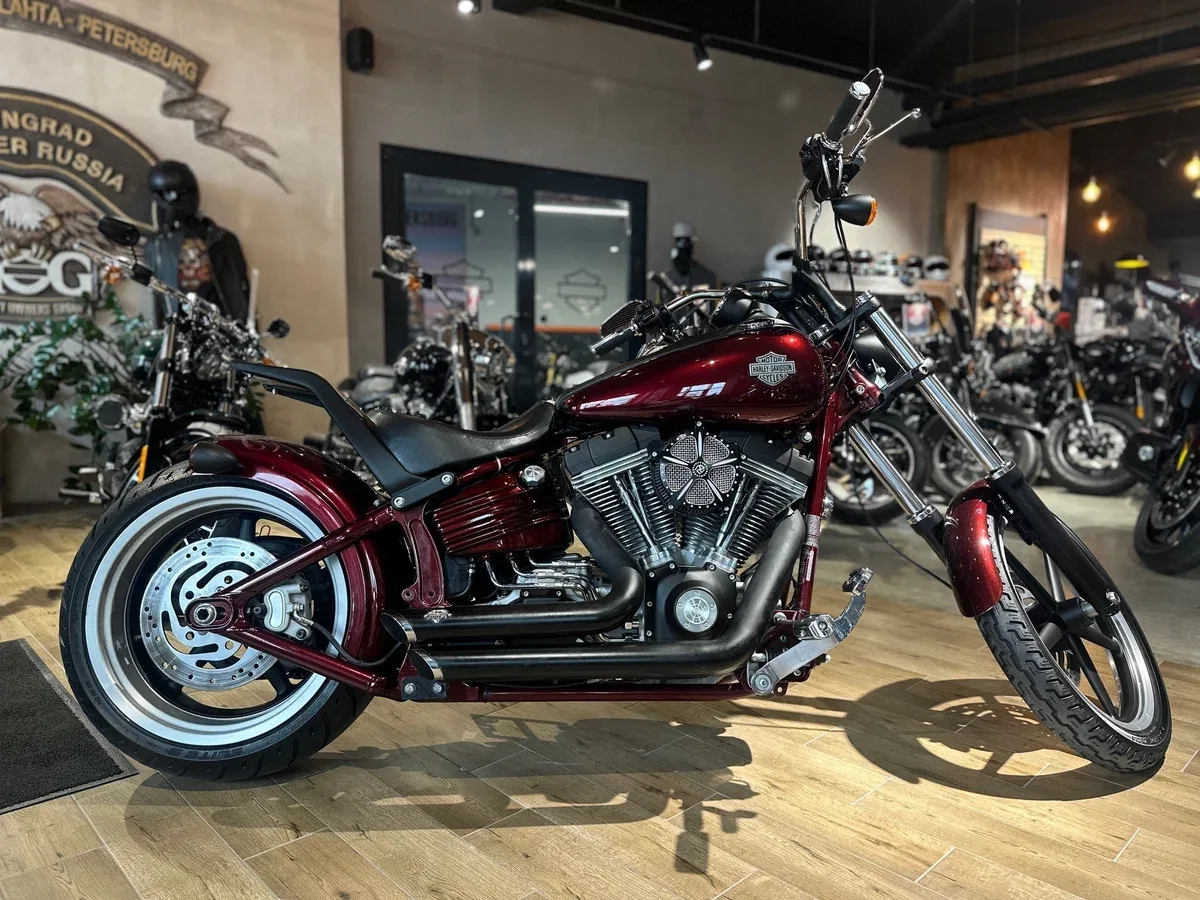 Harley-Davidson Rocker C