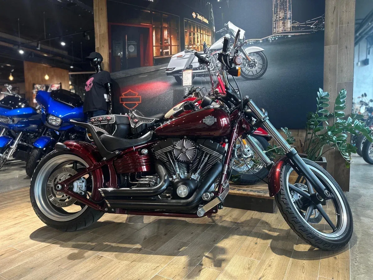 Harley-Davidson Rocker C