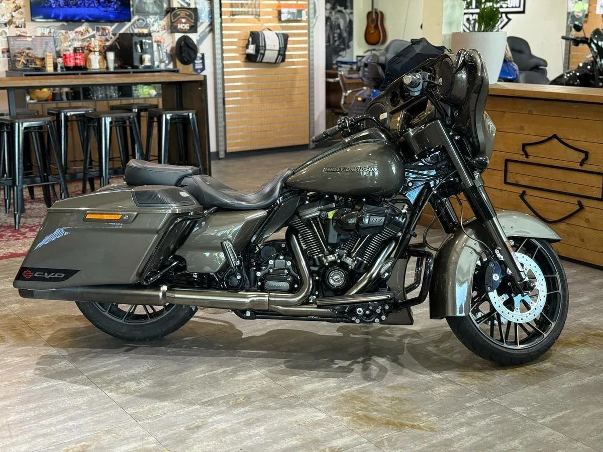 Harley-Davidson CVO Street Glide