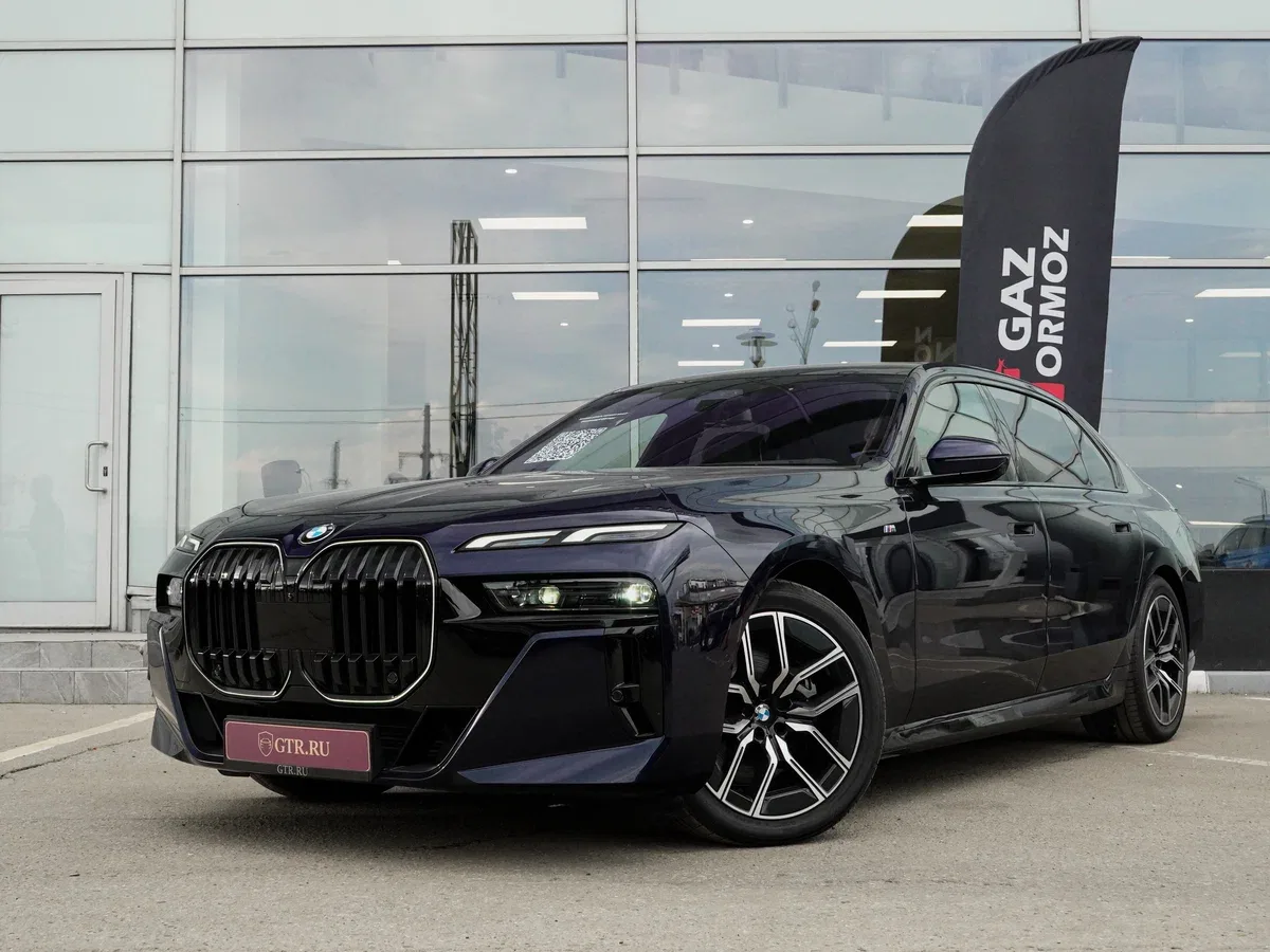 BMW 7 серии VII (G70)