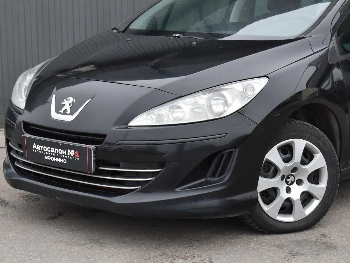 Peugeot 408 I