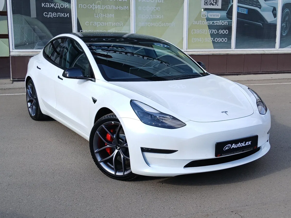 Tesla Model 3 I