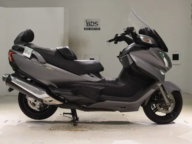 Suzuki Burgman 650