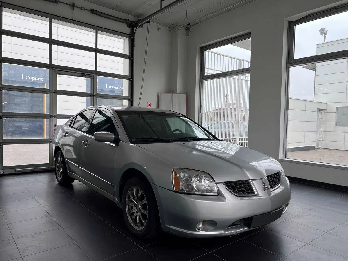 Mitsubishi Galant IX
