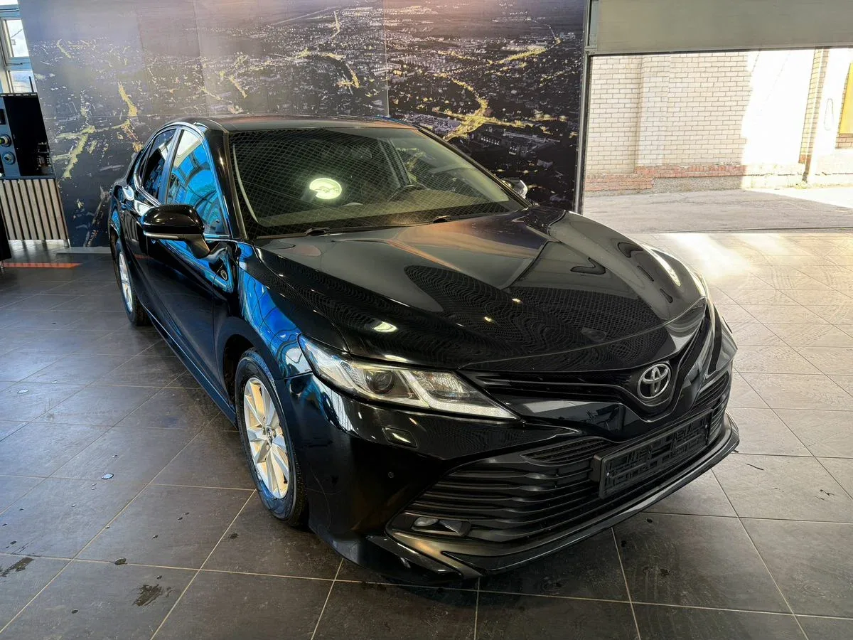 Toyota Camry VIII (XV70)