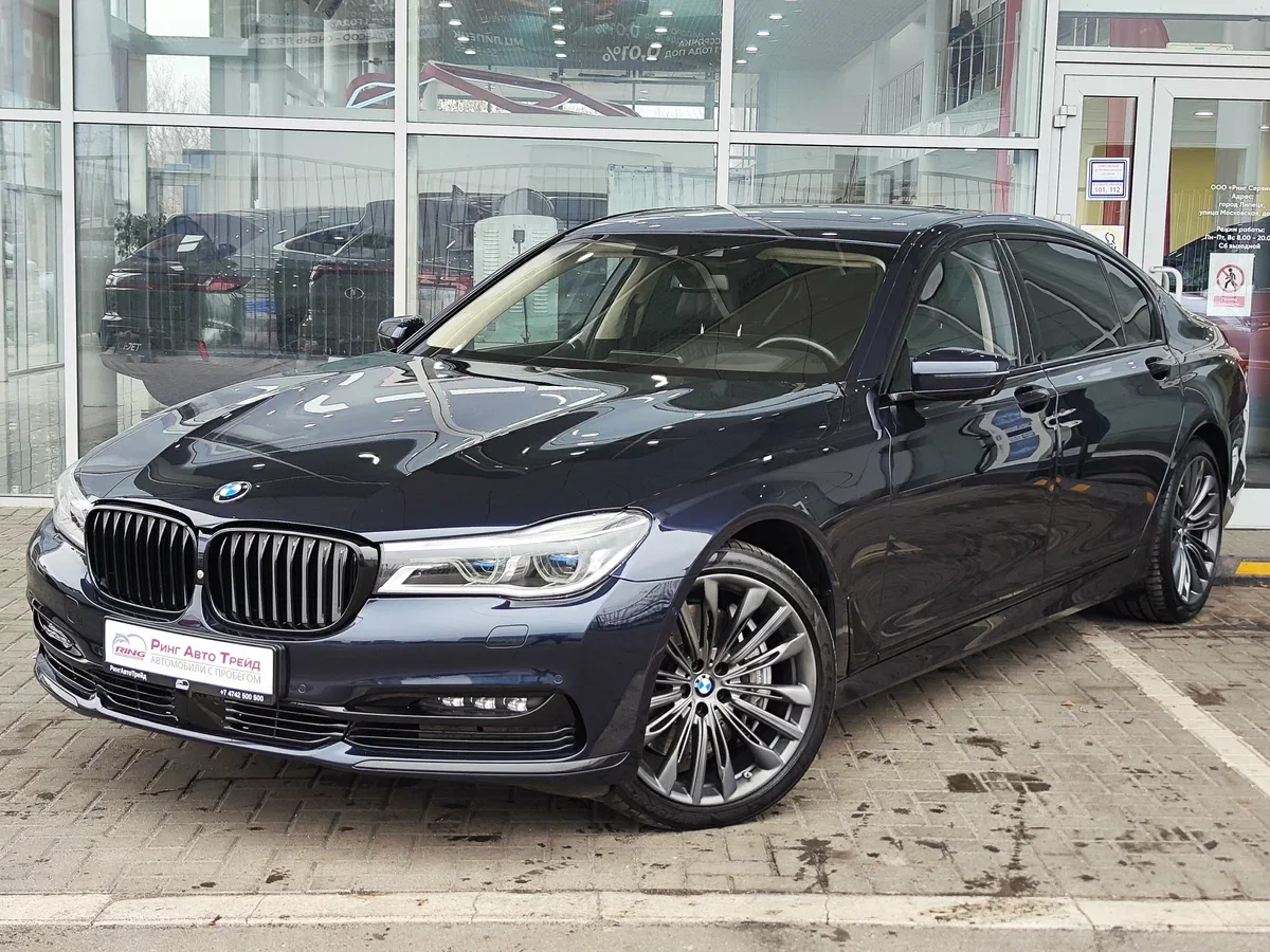 BMW 7 серии VI (G11/G12)