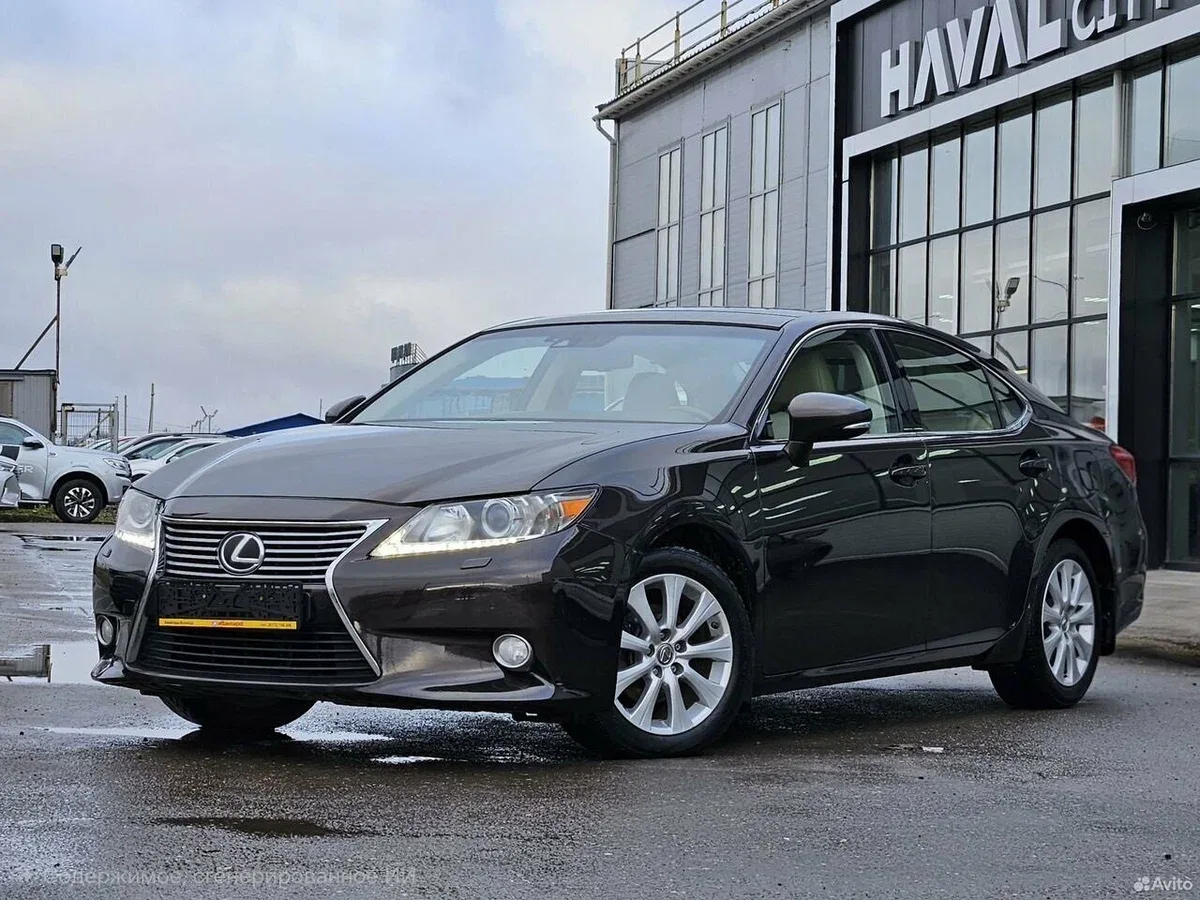 Lexus ES VI