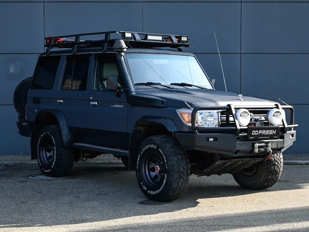 Toyota Land Cruiser 70 Series Рестайлинг 1