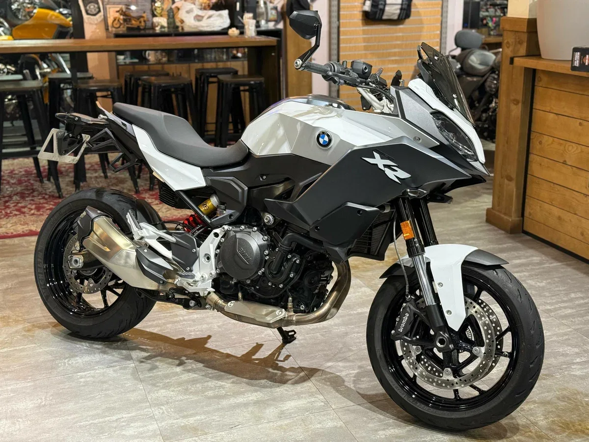 BMW F 900 XR