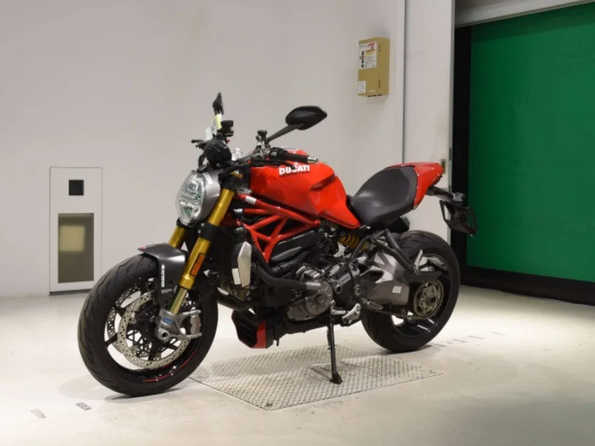 Ducati Monster 1200