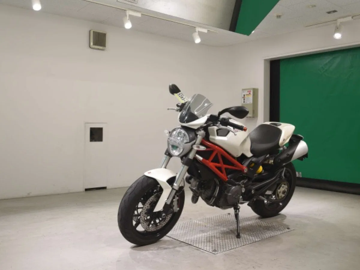 Ducati Monster 796