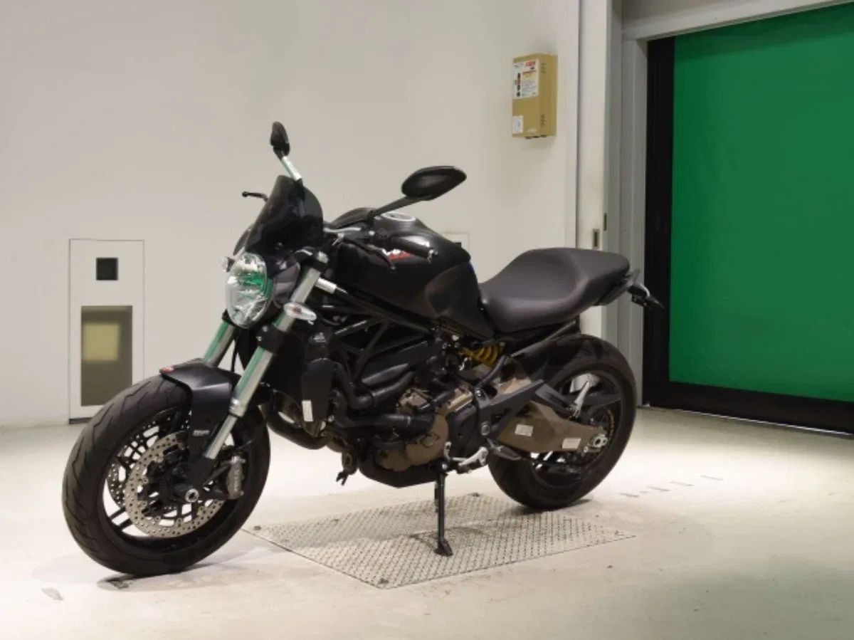 Ducati Monster 821