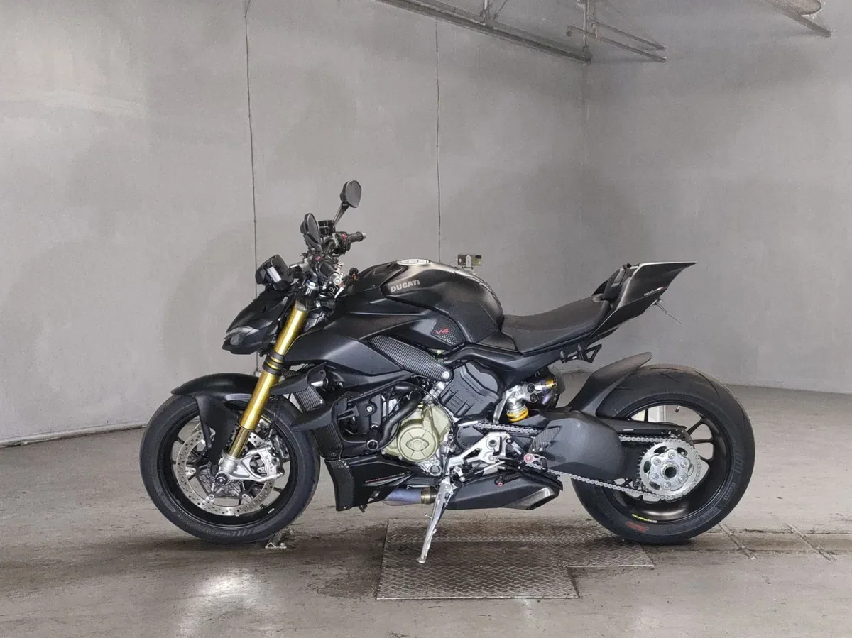 Ducati Streetfighter V4