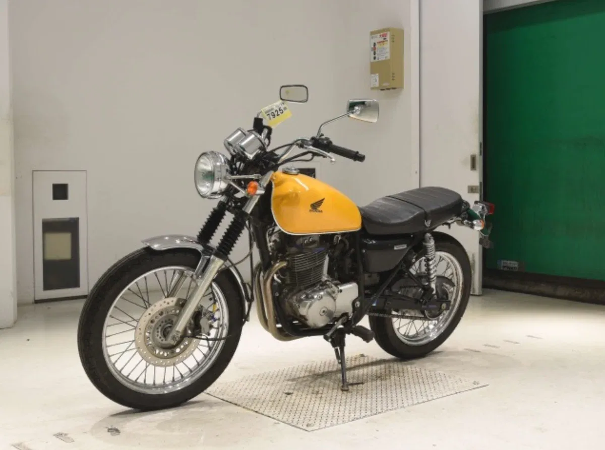 Honda CB 400SS