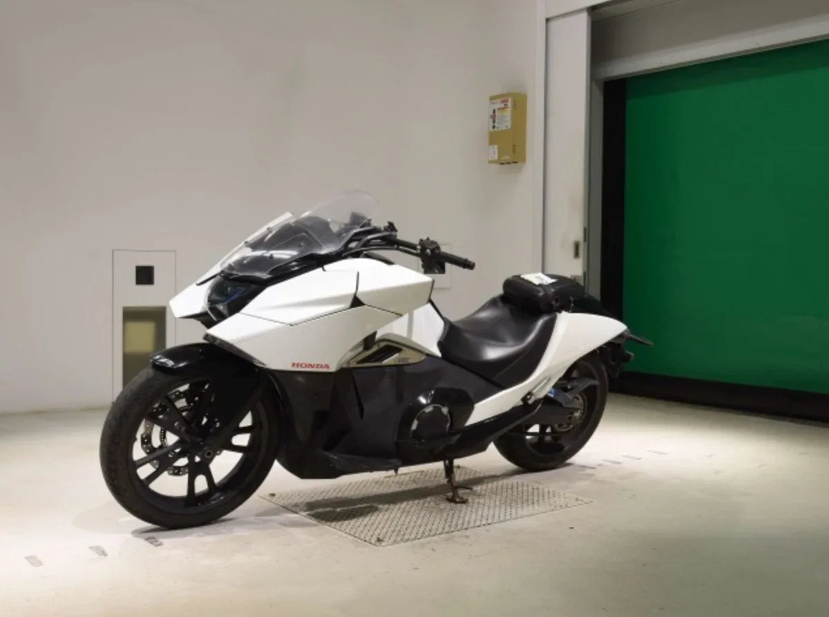 Honda NM4