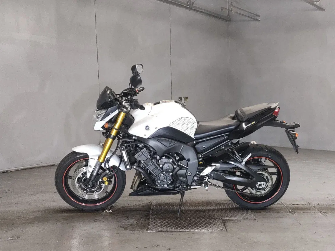 Yamaha FZ8