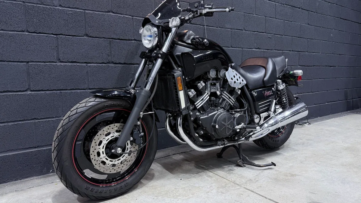 Yamaha V-Max 1200