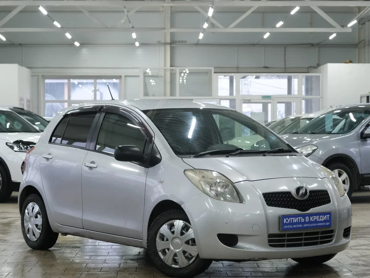 Toyota Vitz II (XP90)