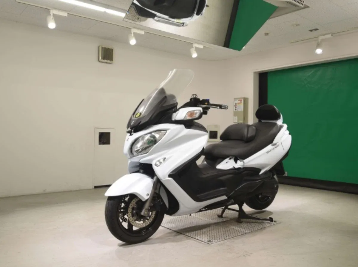 Suzuki Burgman 650