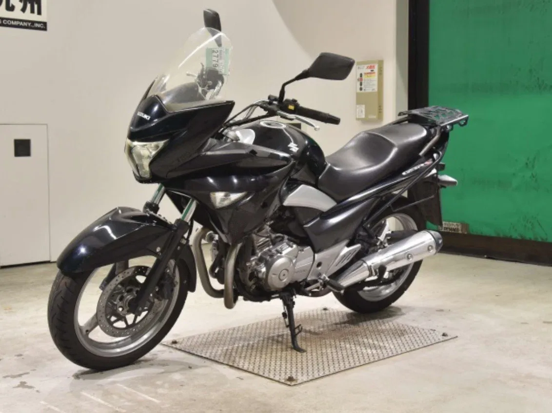 Suzuki GW250
